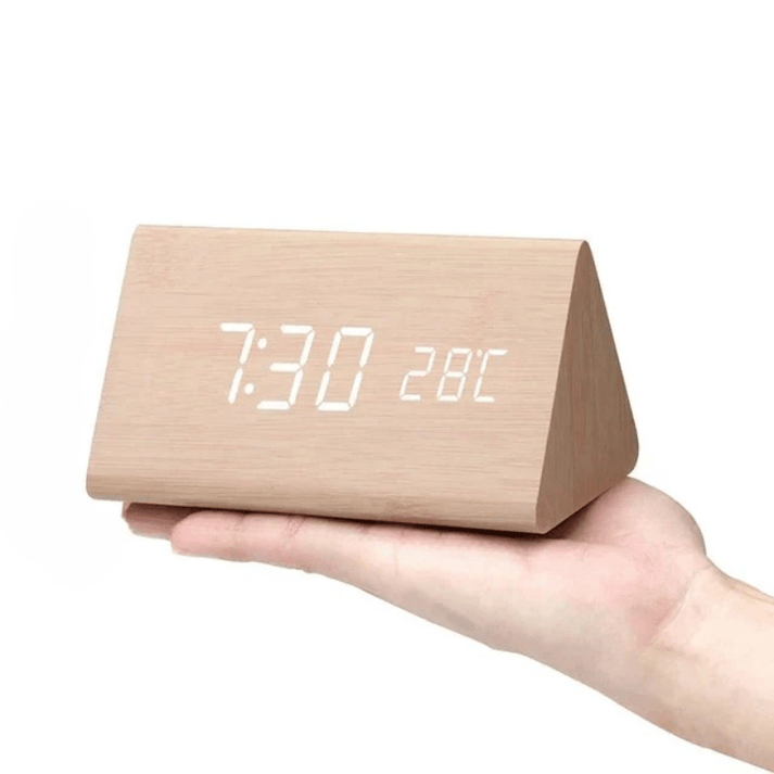 Sveglia digitale in legno – Display LED e controllo vocale