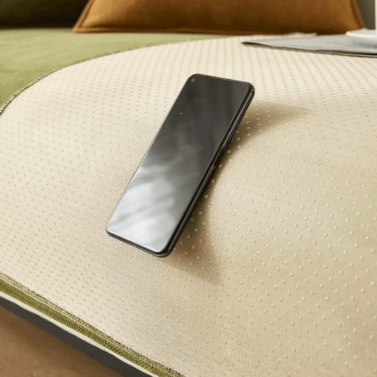 Non-Slip Sofa Cover | Fleece Couch Cover with Anti-Slip Bottom