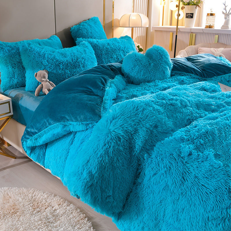 Plush Dreams - 4 Sets of Fleece Bedding + Heart Pillow
