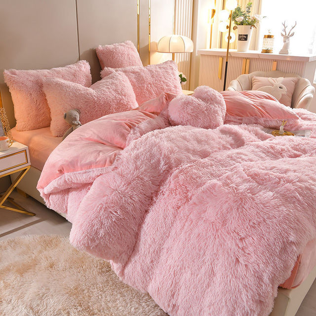 Plush Dreams - 4 Sets of Fleece Bedding + Heart Pillow