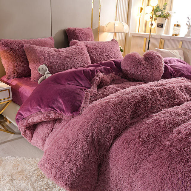 Plush Dreams - 4 Sets of Fleece Bedding + Heart Pillow
