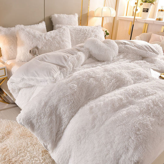 Plush Dreams - 4 Sets of Fleece Bedding + Heart Pillow