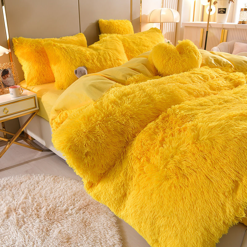 Plush Dreams - 4 Sets of Fleece Bedding + Heart Pillow