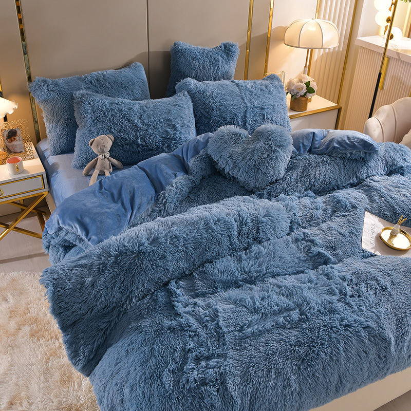 Plush Dreams - 4 Sets of Fleece Bedding + Heart Pillow