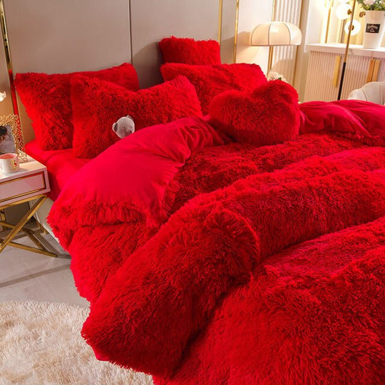 Plush Dreams - 4 Sets of Fleece Bedding + Heart Pillow