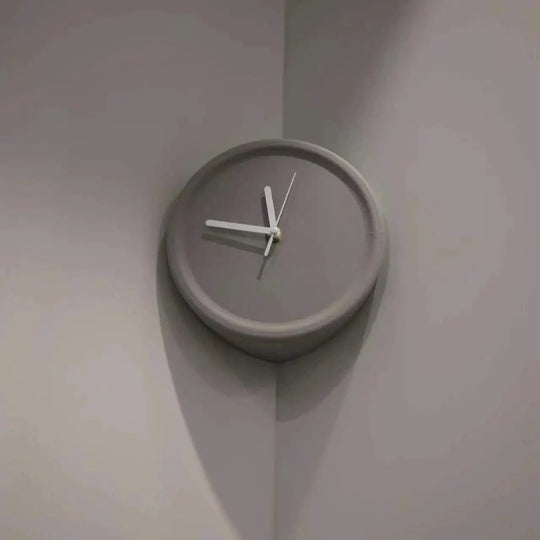 Quiet Non-Ticking Wall Clock