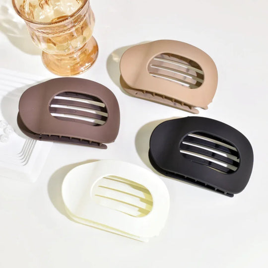 Brenda™ | Mode Ovale Platte Haar Klauw Clips voor Vrouwen Matte Eendenbek Clip Achterkant Broodje Haaraccessoires Eenvoudige Clip Haar ornament