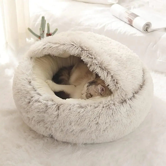 Winter Pet Bed – Cozy Cave Design with Soft Filling