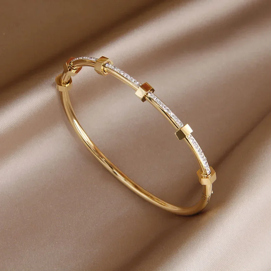 Bracciale placcato in oro con copertura in moissanite